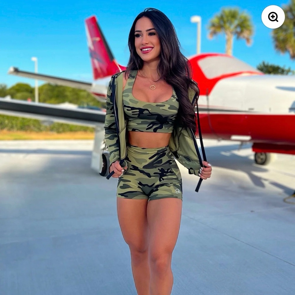 Bombshell Signature jacket and shorts - size S/M